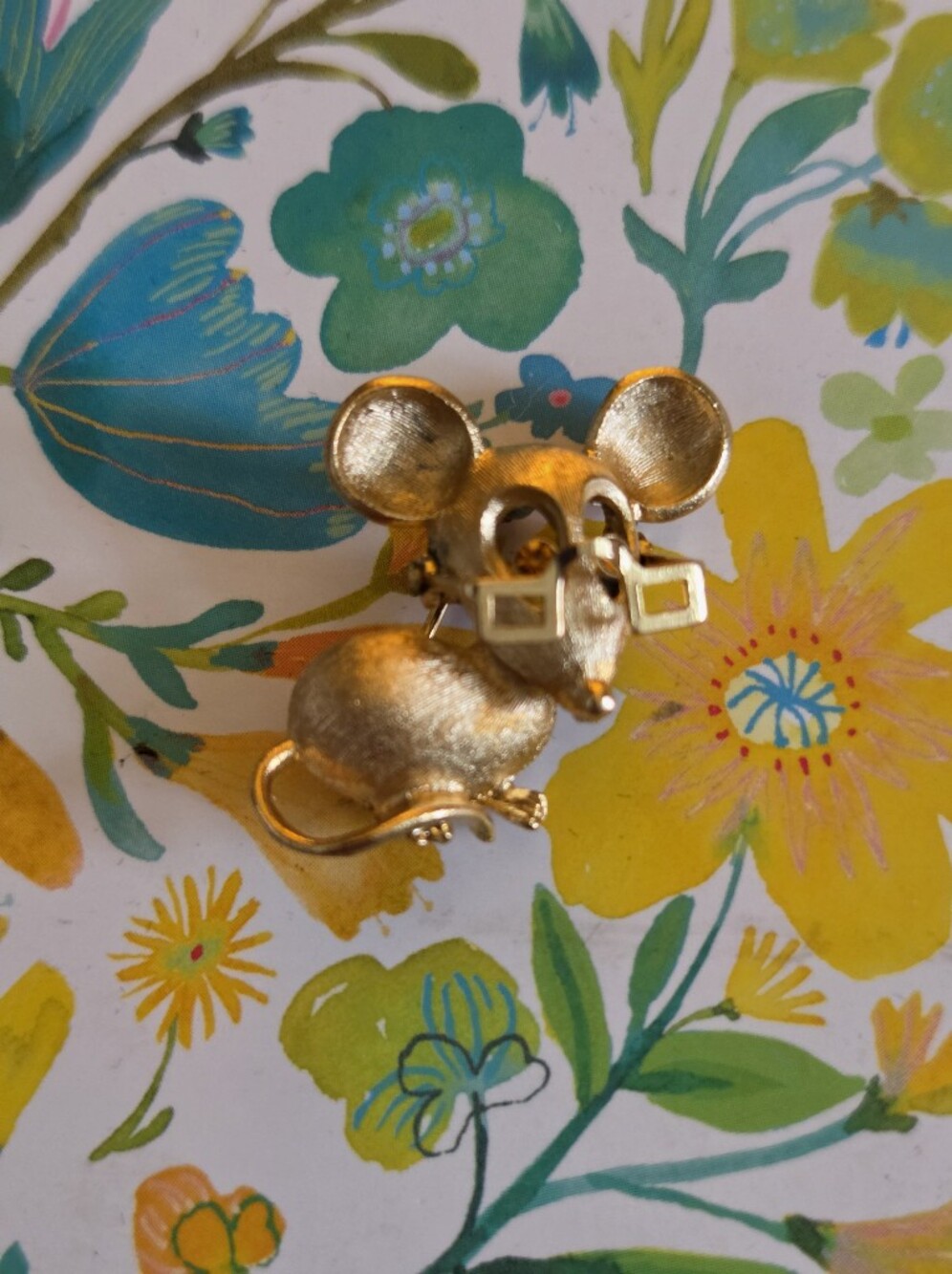 Vintage Avon Mouse Brooch